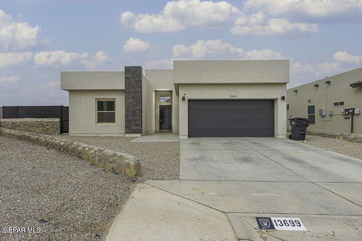 13699 Kathys Ct in Horizon City, TX - Building Photo