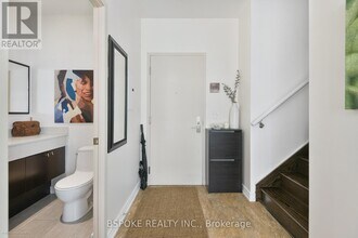 21 Nelson St in Toronto, ON - Building Photo - Building Photo