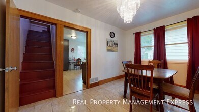 3 Bed 1 Bath Home near Downtown Sioux Falls! in Sioux Falls, SD - Building Photo - Building Photo