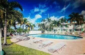 1851 NE 62nd St in Fort Lauderdale, FL - Foto de edificio - Building Photo