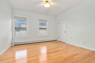 3266 Washington St, Unit 3 in Boston, MA - Building Photo - Building Photo