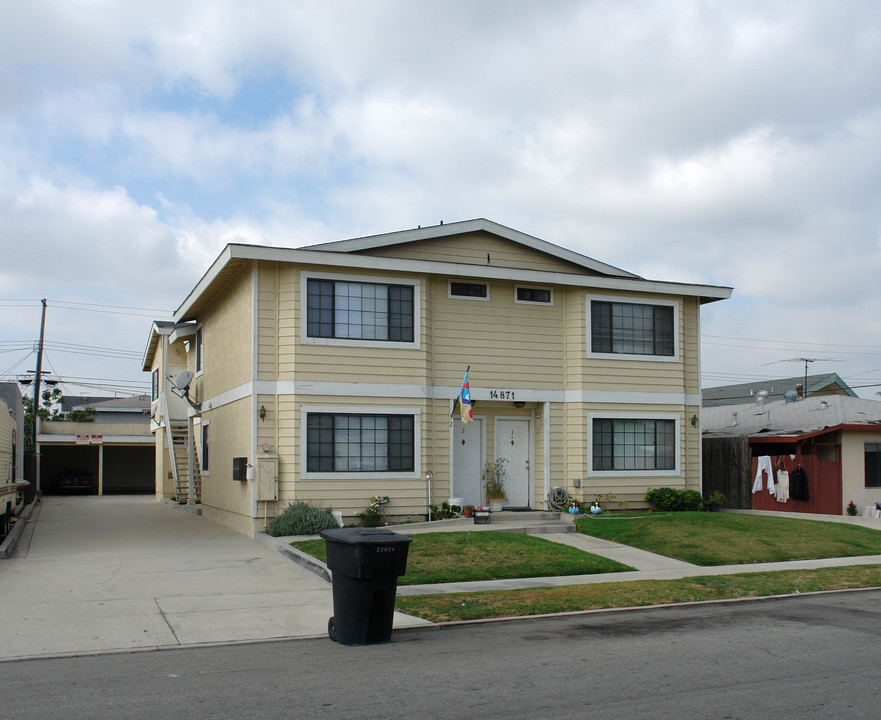 14871 Van Buren St in Midway City, CA - Building Photo