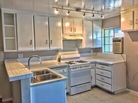 18530 Hatteras St, Unit 339 in Tarzana, CA - Building Photo