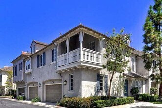 22 Cabazon, Unit 22 in Irvine, CA - Building Photo - Building Photo