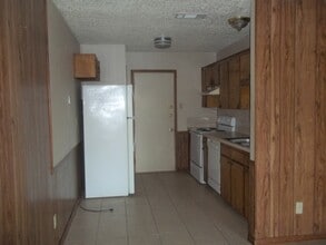 913 Dryden Ave, Unit B in Copperas Cove, TX - Foto de edificio - Building Photo