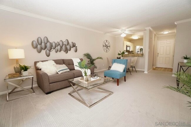 7405 Charmant Dr in San Diego, CA - Building Photo - Building Photo