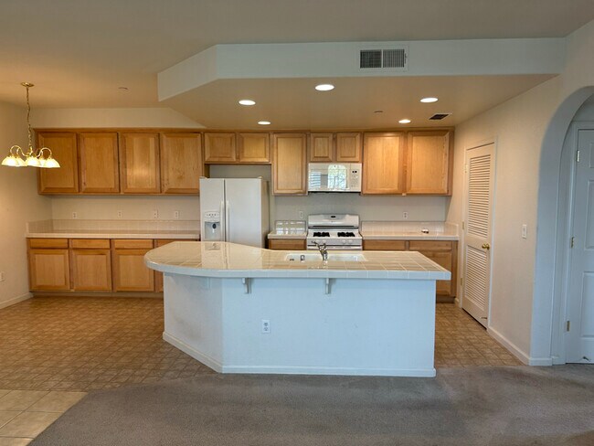 12400 Fair Oaks Blvd in Fair Oaks, CA - Building Photo - Building Photo