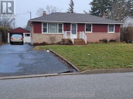 245 Foxbar Rd in Burlington, ON - Building Photo