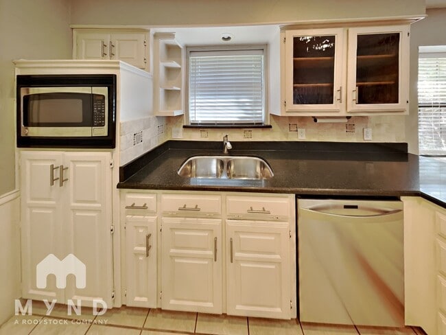 1118 Tahlequah Trail in Carrollton, TX - Building Photo - Building Photo