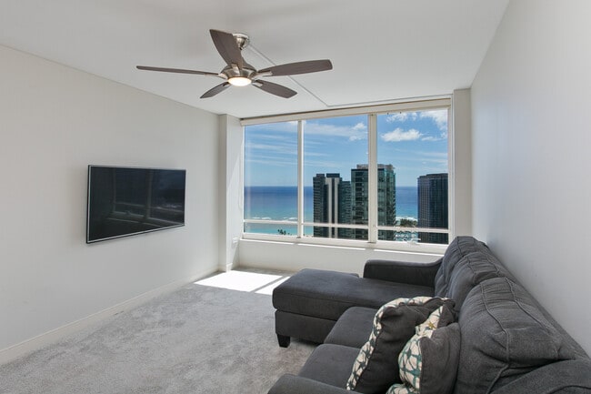 1009 Kapiolani Blvd, Unit 4605 in Honolulu, HI - Building Photo - Building Photo