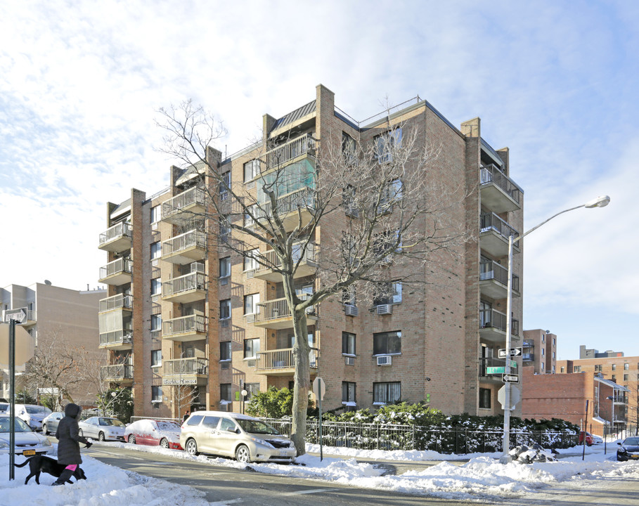 Woodrose Terrace in Flushing, NY - Building Photo