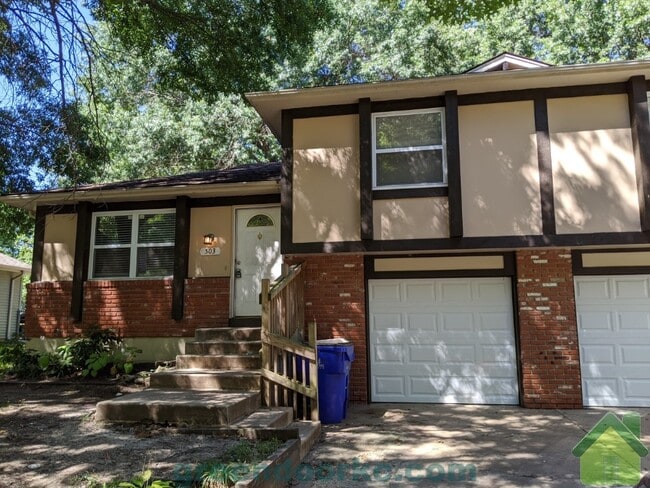 property at 503 S Cardinal Dr