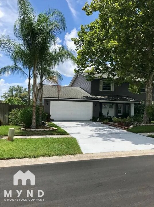 1207 Callista Ave in Valrico, FL - Building Photo