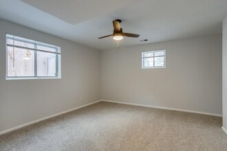 13489 W Auburn Ave in Lakewood, CO - Foto de edificio - Building Photo