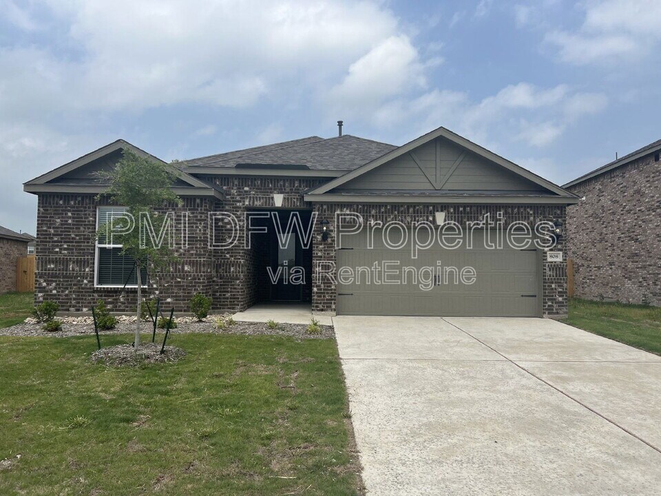 808 Boyer Ct in Anna, TX - Building Photo