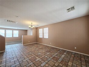 10865 Wallflower Ave in Las Vegas, NV - Building Photo - Building Photo