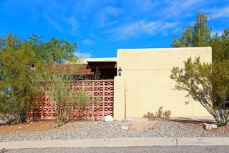 Park Avenue Townhomes in Tucson, AZ - Building Photo - Building Photo