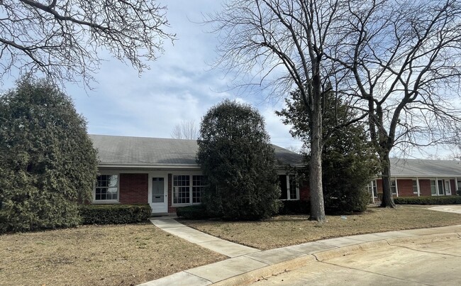 property at 1519 Plymouth Pl
