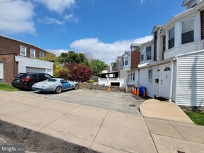 5440 Ridge Ave in Philadelphia, PA - Building Photo - Building Photo
