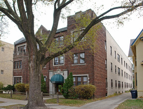 1512 N Warren Ave in Milwaukee, WI - Building Photo - Building Photo