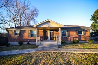 455 Circle Dr in Clarksville, TN - Building Photo - Building Photo