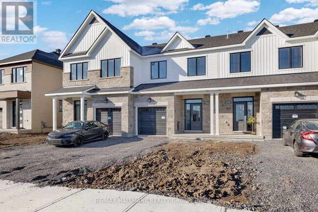 2526 Esprit Dr in Ottawa, ON - Building Photo - Building Photo
