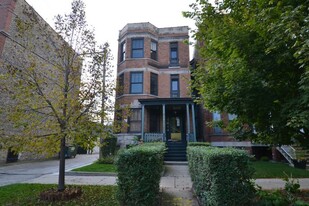 3614 N Bosworth Ave, Unit 2R in Chicago, IL - Building Photo