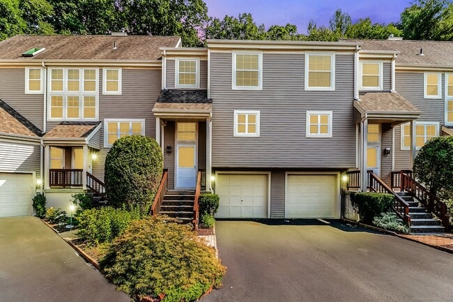 property at 613 Foxboro Dr