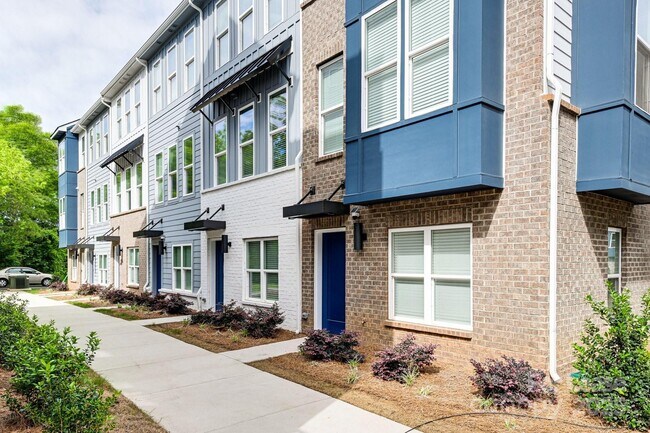 property at 3003 Jolene Ct