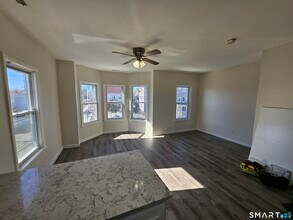 236 Brooks St in Bridgeport, CT - Building Photo - Building Photo