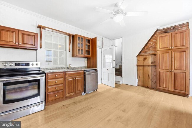 3110 Main St in Manchester, MD - Foto de edificio - Building Photo