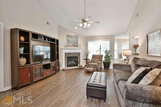 50 Greens Ct in Newnan, GA - Building Photo - Building Photo