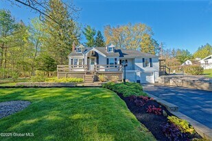 2550 Troy Schenectady Rd, Unit 2550 Troy-Schenectady Rd in Niskayuna, NY - Building Photo