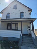 185 S Franklin St in Hempstead, NY - Building Photo