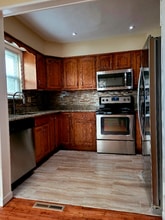 972 Henhawk Rd in Baldwin, NY - Foto de edificio - Building Photo