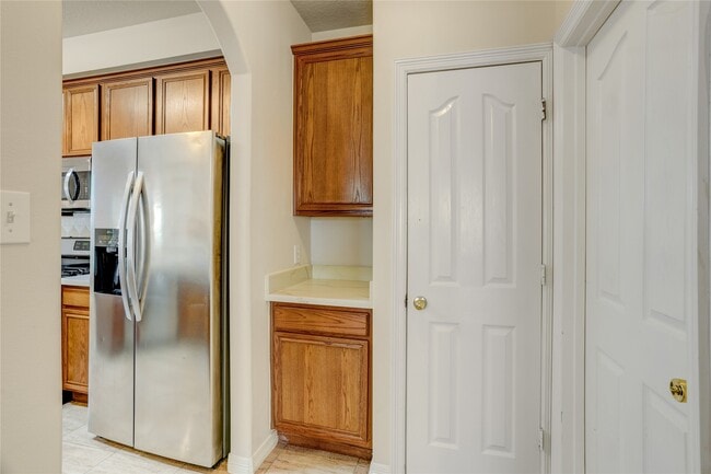 property at 7630 N Linpar Ct