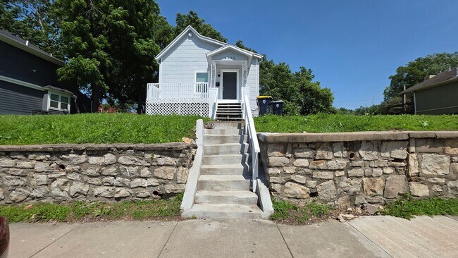 2023 Montgall Ave in Kansas City, MO - Building Photo - Building Photo