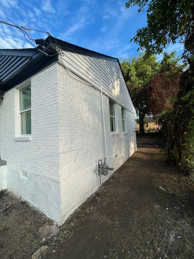 1377 Lyceum Rd in Memphis, TN - Building Photo - Building Photo