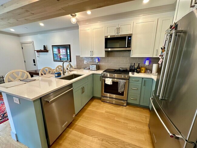 95 W Walnut Park in Boston, MA - Building Photo - Building Photo