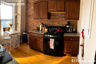 30 Leamington Rd, Unit 2 in Boston, MA - Building Photo - Building Photo