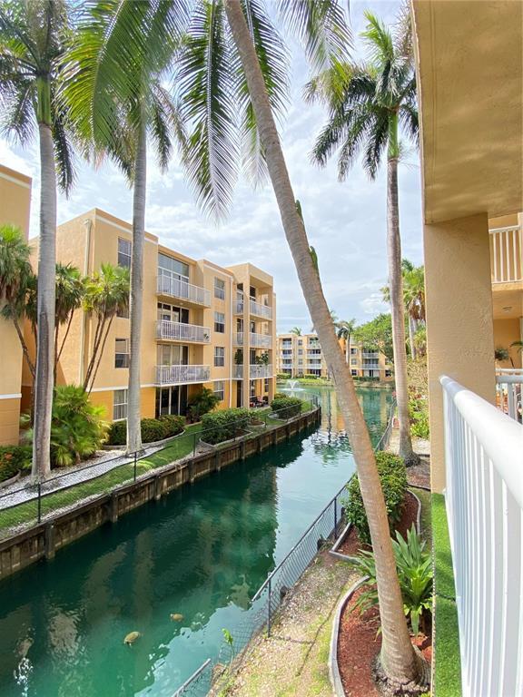 1350 SE 3rd Ave, Unit 212 in Dania Beach, FL - Building Photo - Building Photo