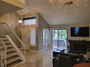 8550 Lake Knoll Ave in Garden Grove, CA - Building Photo - Building Photo