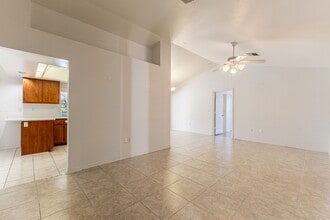 608 Richmond Ave N in Lehigh Acres, FL - Building Photo - Building Photo