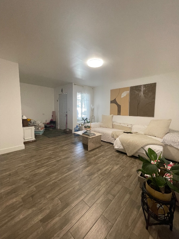 516 NE 166th St in Miami, FL - Building Photo - Building Photo