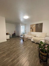 516 NE 166th St in Miami, FL - Building Photo - Building Photo