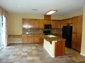 1926 Ivycrest Way in Sacramento, CA - Building Photo - Building Photo