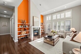 12223 NE 109th Way in Kirkland, WA - Building Photo - Building Photo