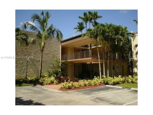 8851 N New River Canal Rd in Plantation, FL - Building Photo