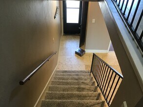 1008 Clayton Nolen Dr, Unit 0108 in Horseshoe Bay, TX - Foto de edificio - Building Photo