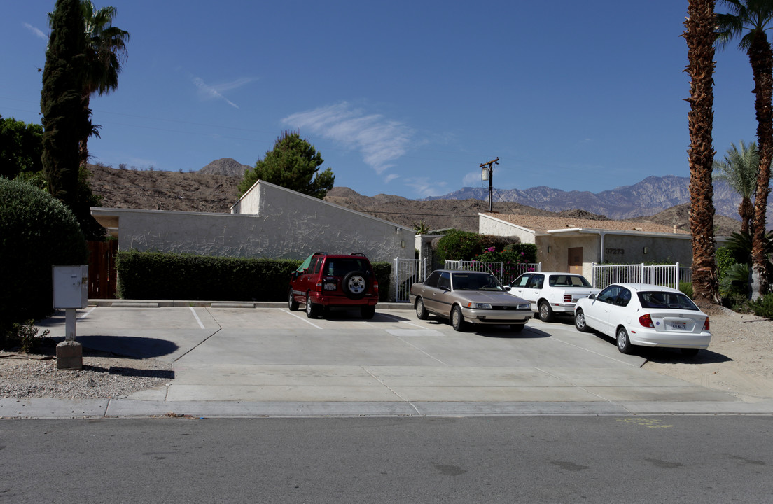 37273 Bankside Dr in Cathedral City, CA - Building Photo